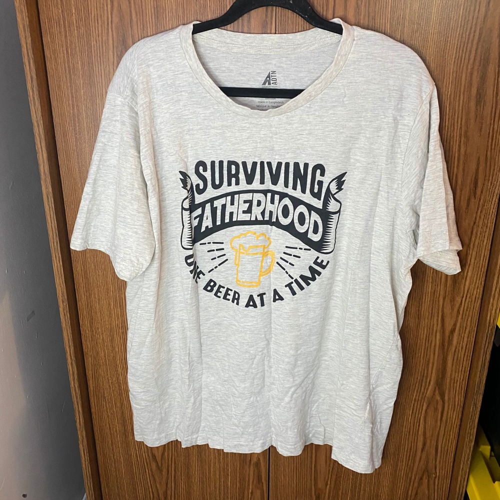 ADTN Surviving Fatherhood Beer‎ Graphic Tee Mens XXL Grey Short Sleeve T-Shirt